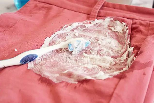 Oily-Stains-7.jpg